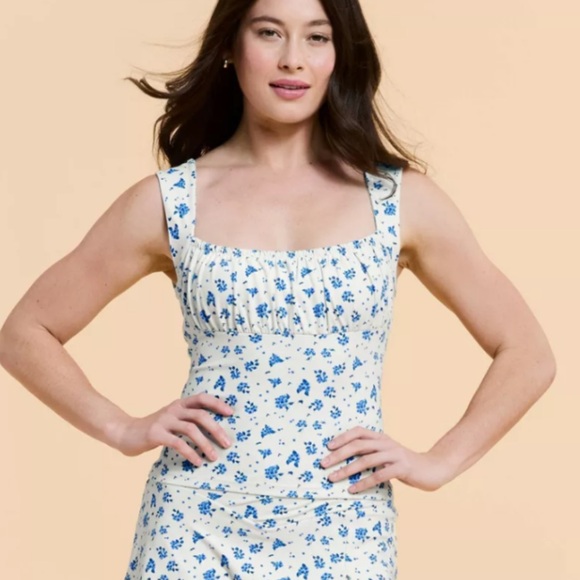 Blogilates Tops - BLOGILATES FLORAL TOP